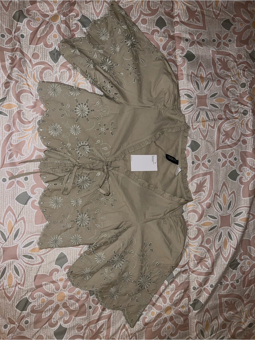 H&M Sage Green Eyelet Tie-Front Crop Blouse - Picture 4 of 7